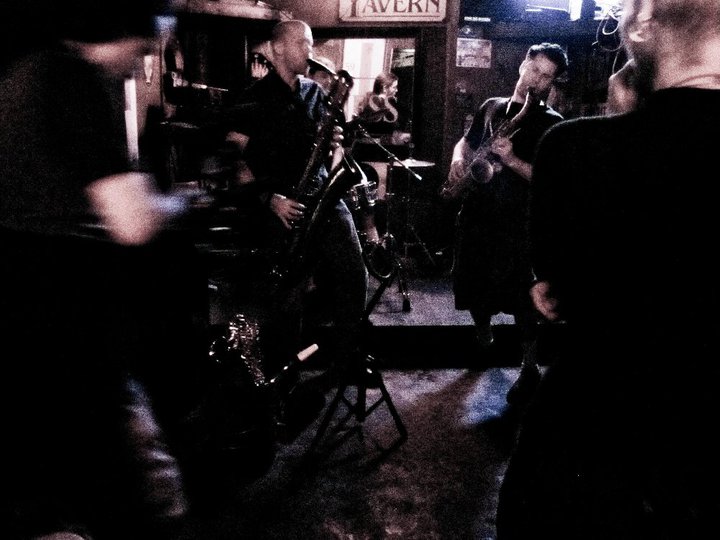 45909_1510034195347_1369112916_31668815_282573_n